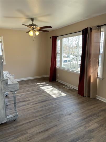 1302 Clark St - Photo 2 of 10