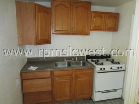 7555 S Grant St - Photo 3 of 10