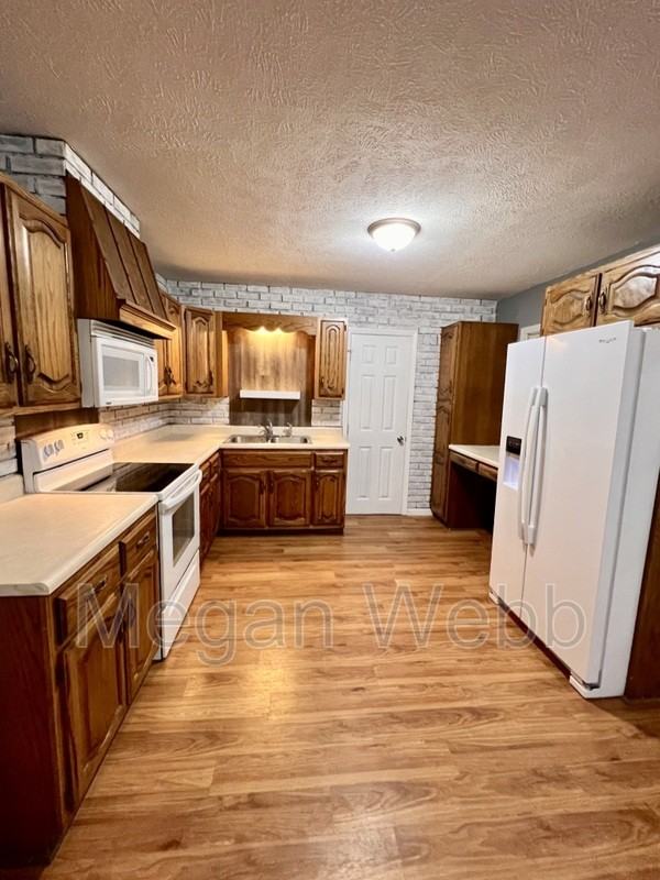 11284 Cedar Grove Rd - Photo 3 of 16