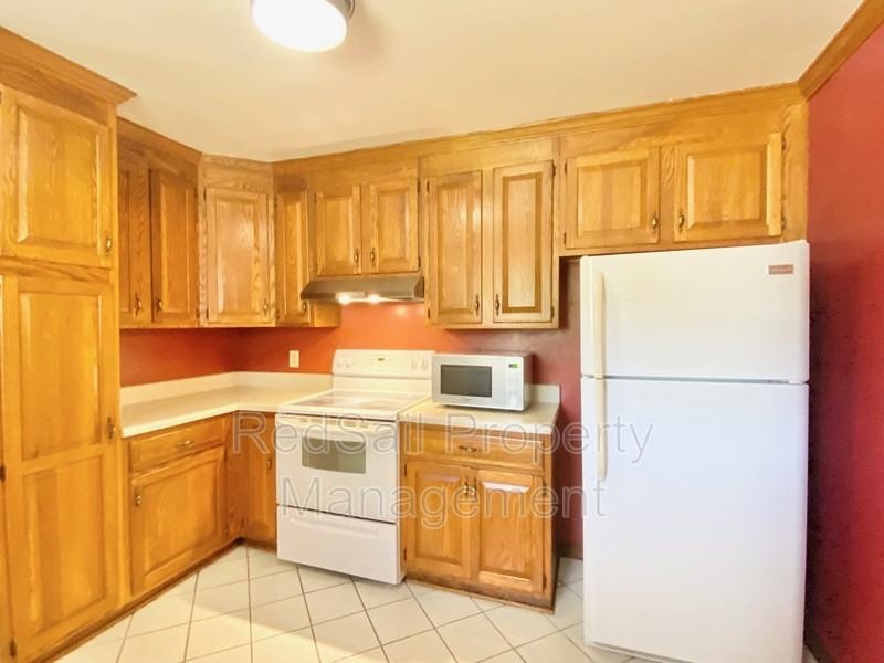 315 Bunting Point Rd - Photo 3 of 21