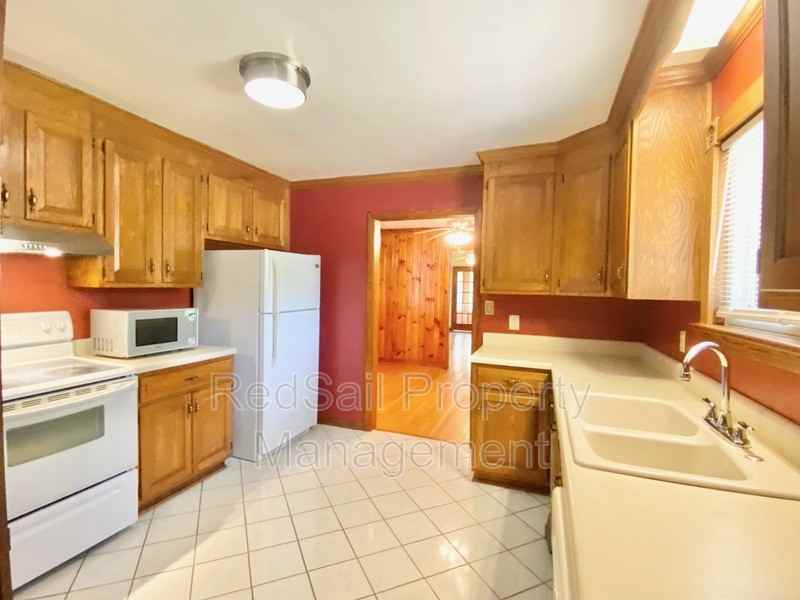 315 Bunting Point Rd - Photo 4 of 21