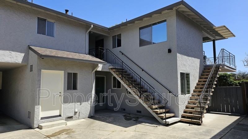 397 College Ave #E - Photo 3 of 16