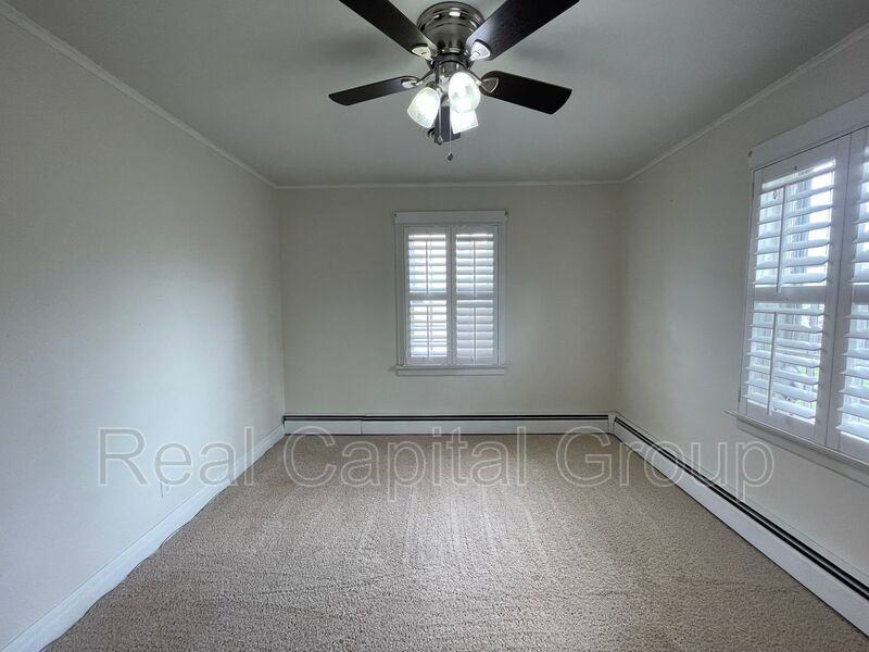 3025 Macklem Ave - Photo 2 of 34