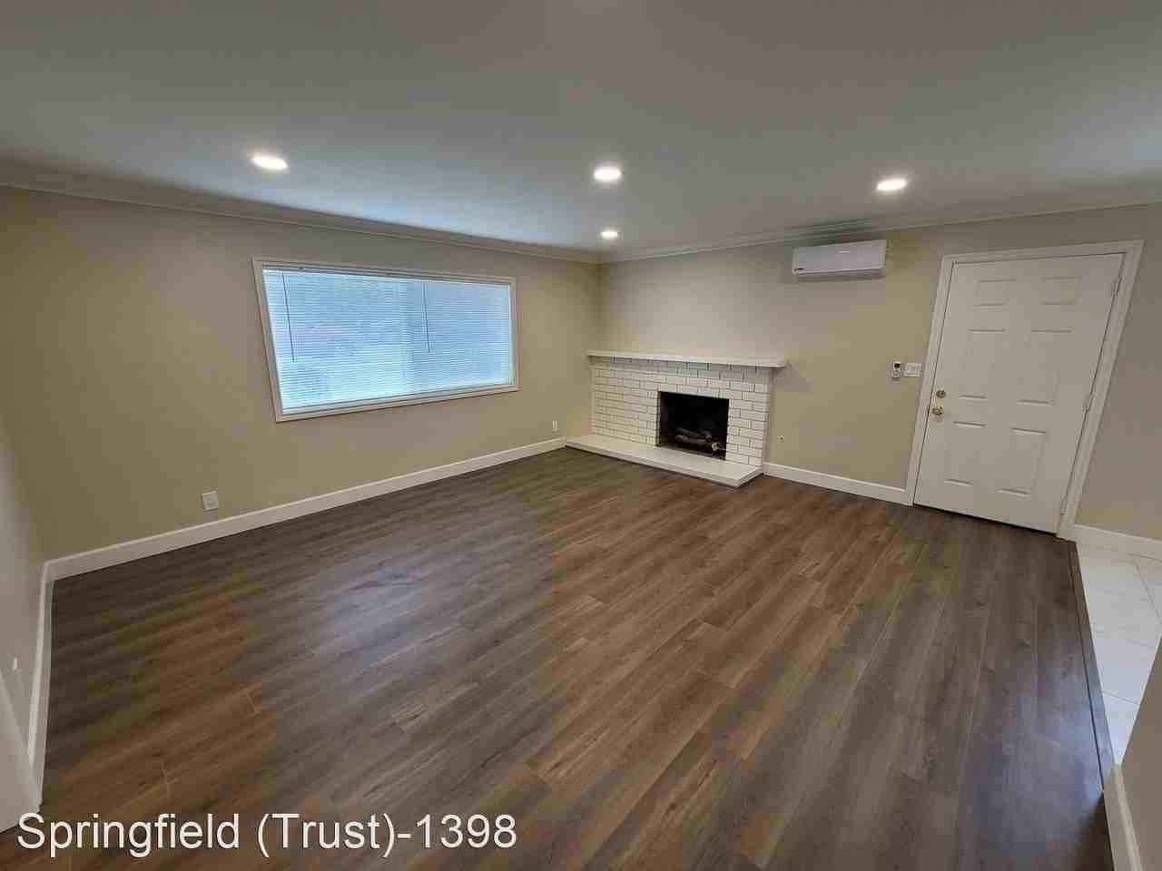 1398 Springfield St - Photo 2 of 20
