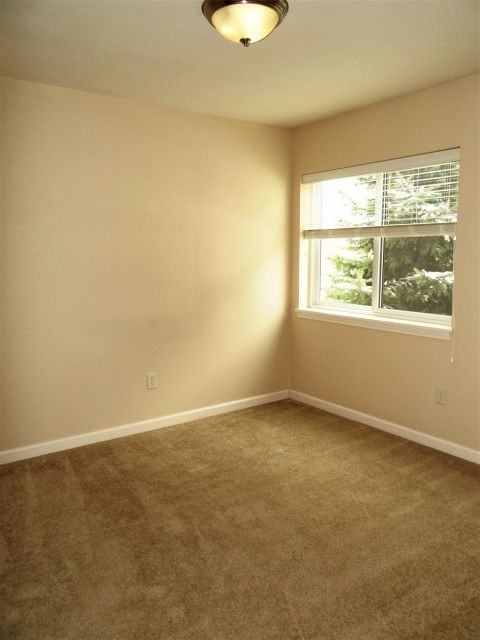 1094 Lincoln Ln #114 - Photo 4 of 6