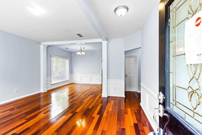 787 Weybourne Ct - Photo 3 of 32