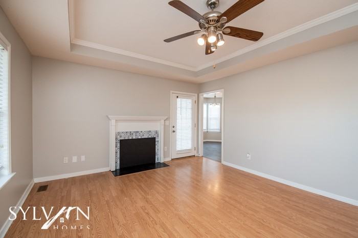 101 Woodpark Ct - Photo 3 of 15