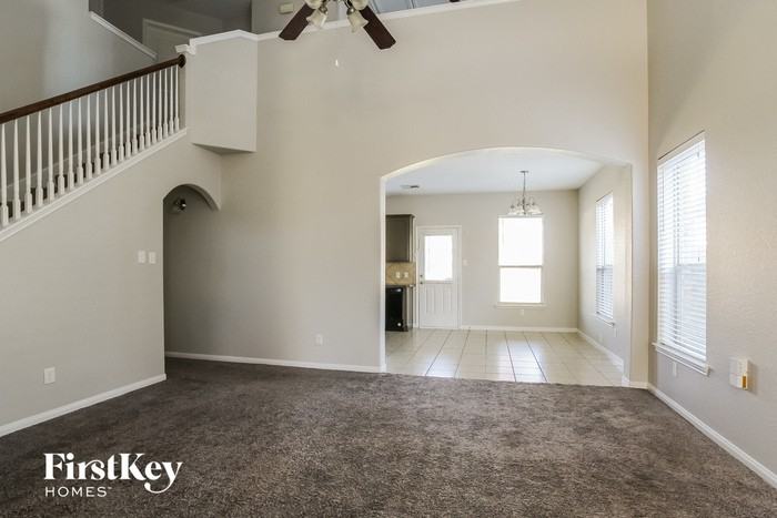 15827 Marble Bluff Ln - Photo 3 of 15