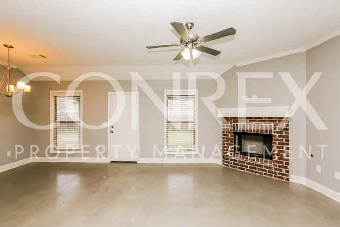 176 Harvey Cir - Photo 3 of 17