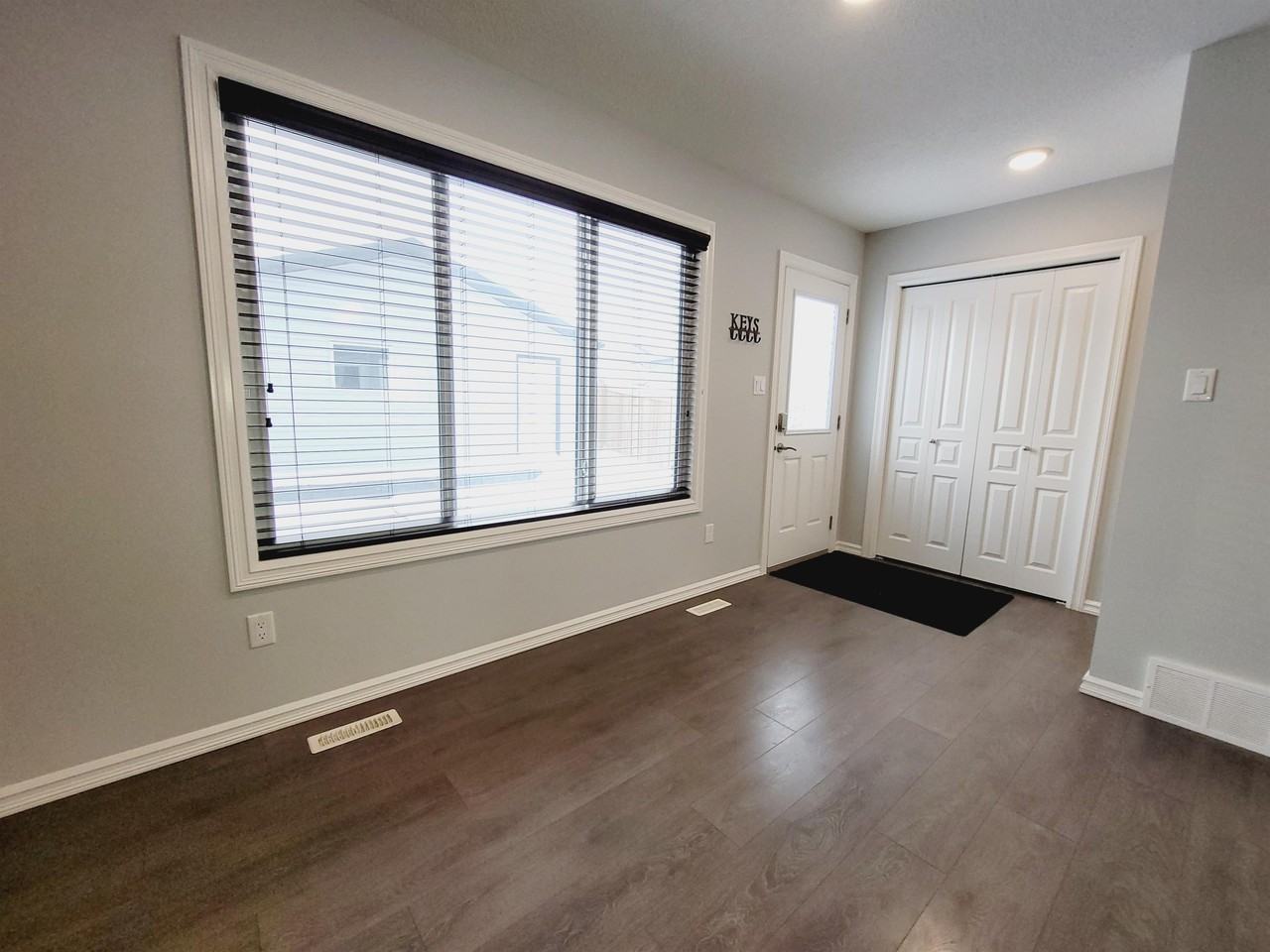 16027 13 Ave Sw #1 - Photo 6 of 19