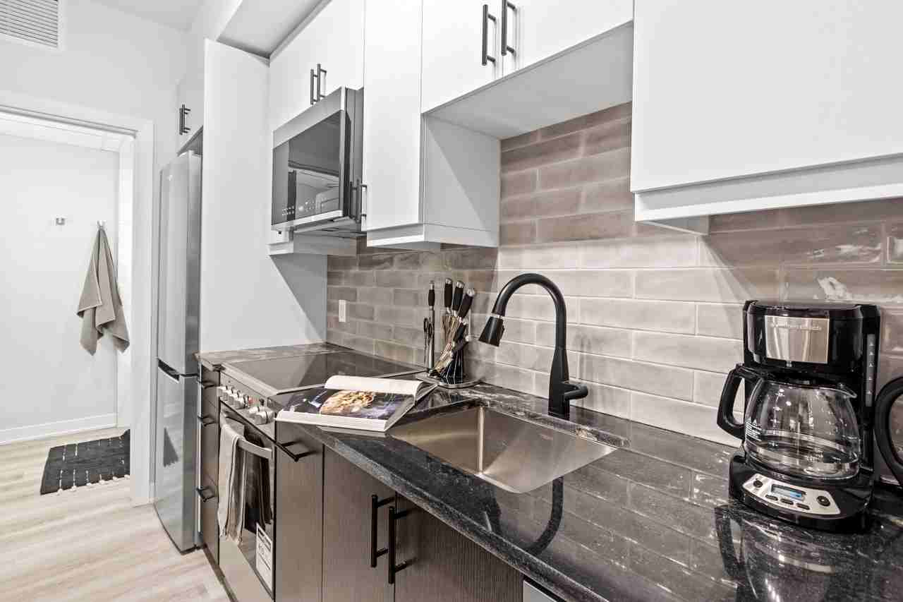 86 Hinton Ave N BACHELOR, Ottawa, ON K1Y 0Z8 Studio Apartment for