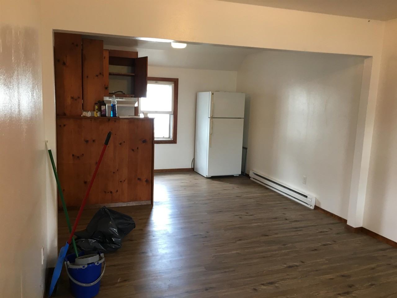 519 1/2 South Almon StreetApt C #1-2C - Photo 3 of 9