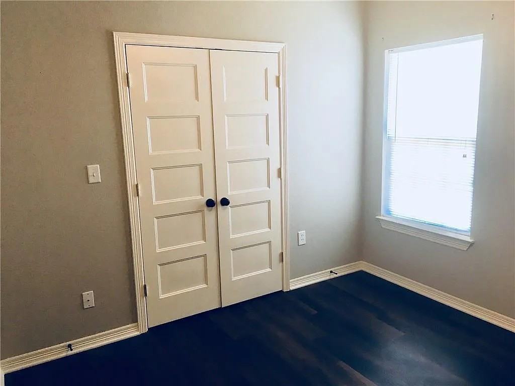 635 N 15th St #A - Photo 3 of 9