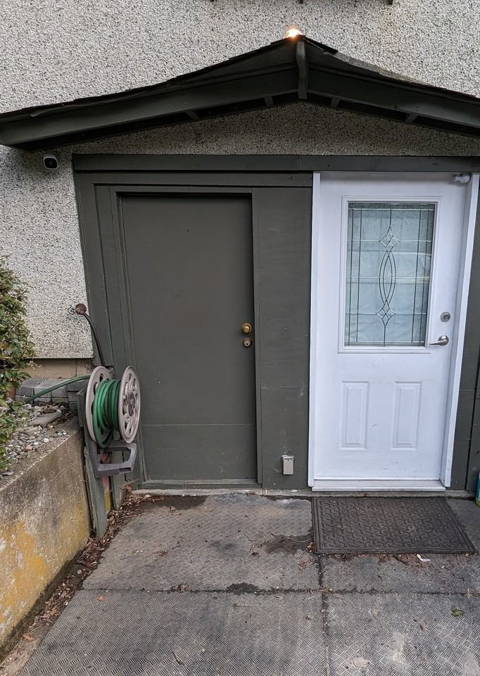 2821 Admirals Road - Photo 2 of 15