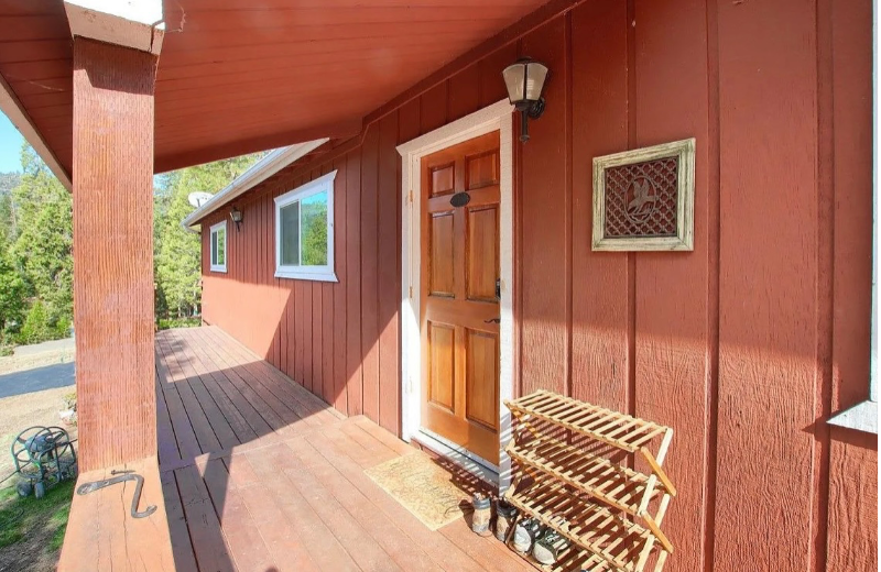 5622 Creel Rd - Photo 3 of 24