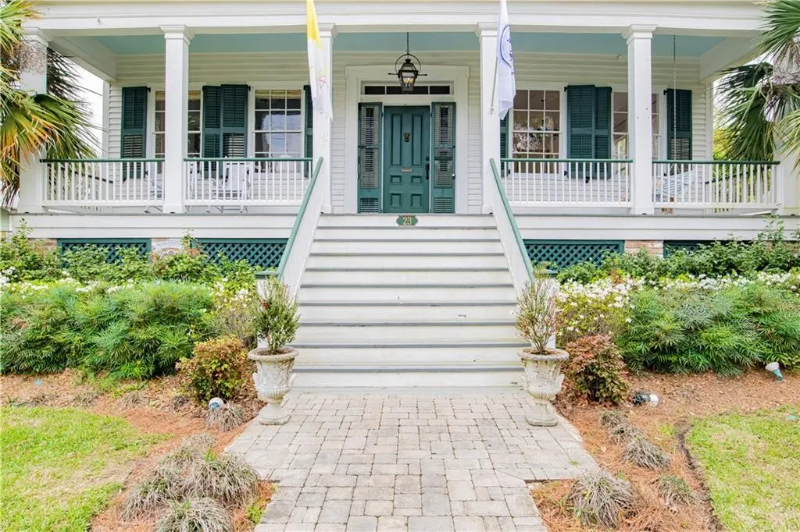 23 S Lafayette St - Photo 2 of 37