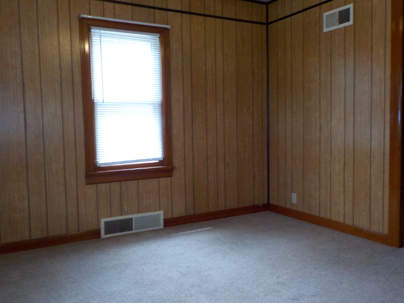 612 W 3rd St - Photo 3 of 23