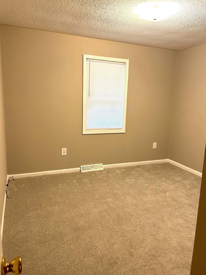 24 Lee Way #1 - Photo 6 of 10