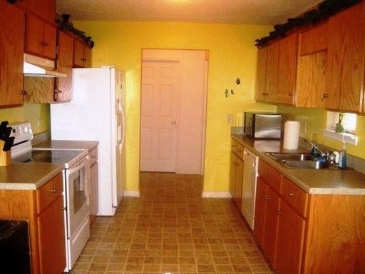 276 Gloucester Dr - Photo 2 of 10