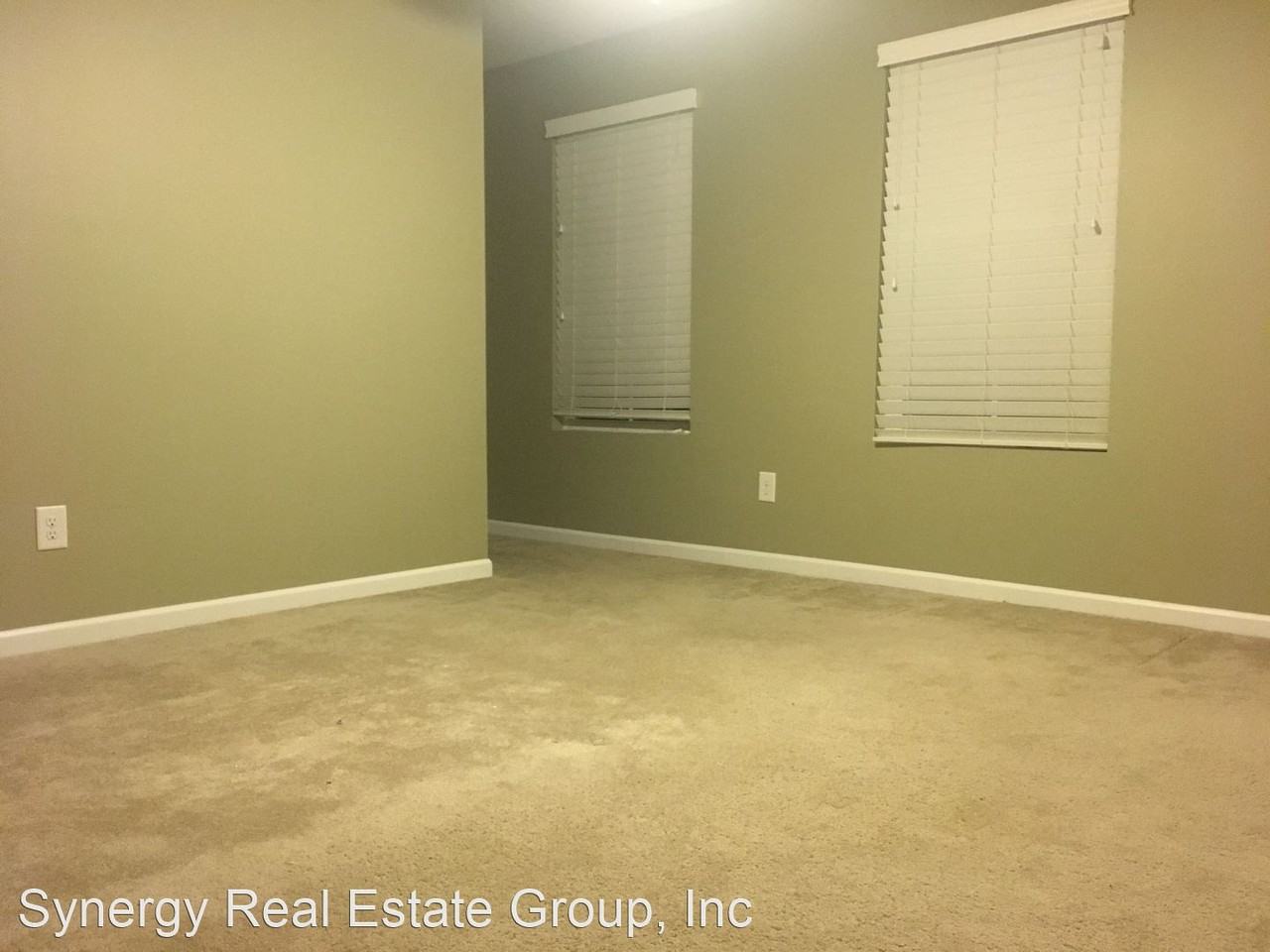 7916 Oakfield Grv - Photo 3 of 11