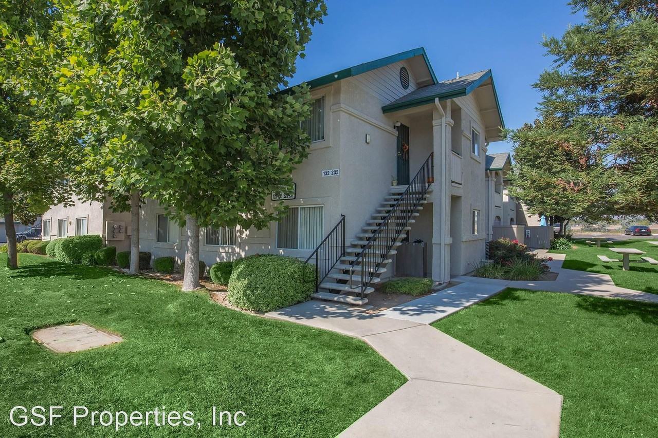 641 N Fowler Ave. - Photo 3 of 22