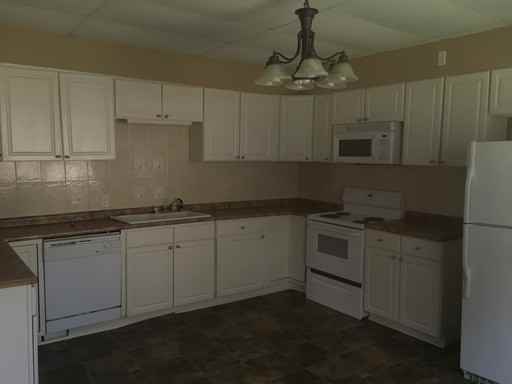 125 E Suttenfield St - Photo 2 of 10