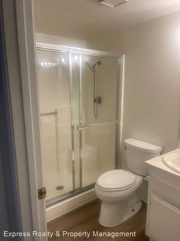 1547 Shady Oaks Dr - Photo 3 of 19