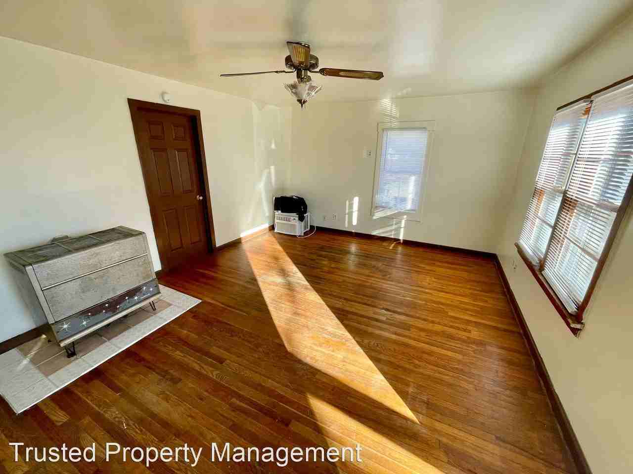 328, 328B Maple Street - Photo 3 of 10