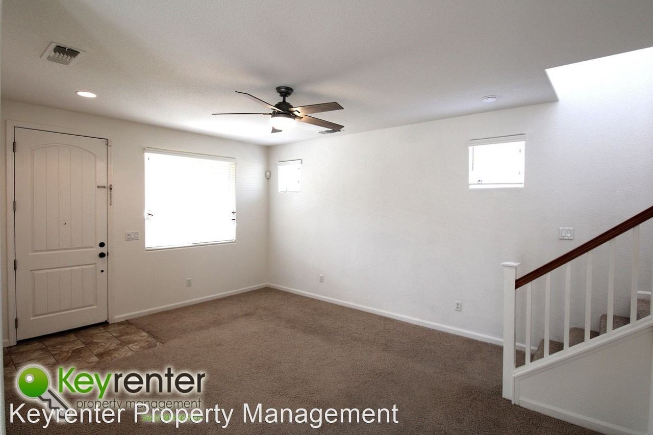 4002 Vittoria Ln - Photo 3 of 43