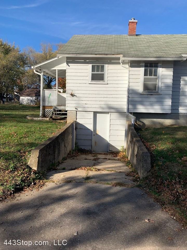 1515 S Calhoun St - Photo 2 of 15