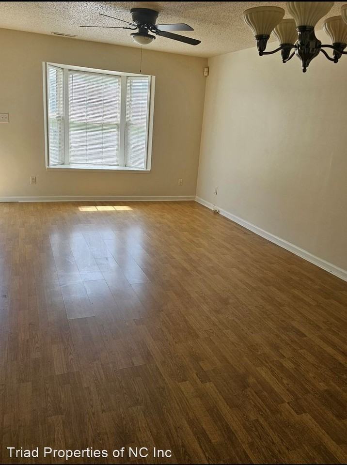 29 Portside Ct - Photo 3 of 7