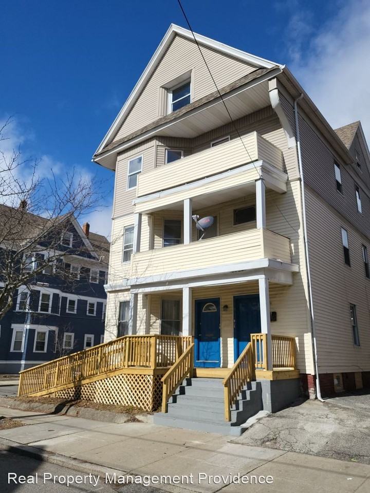 71 Moore St - Photo 2 of 13