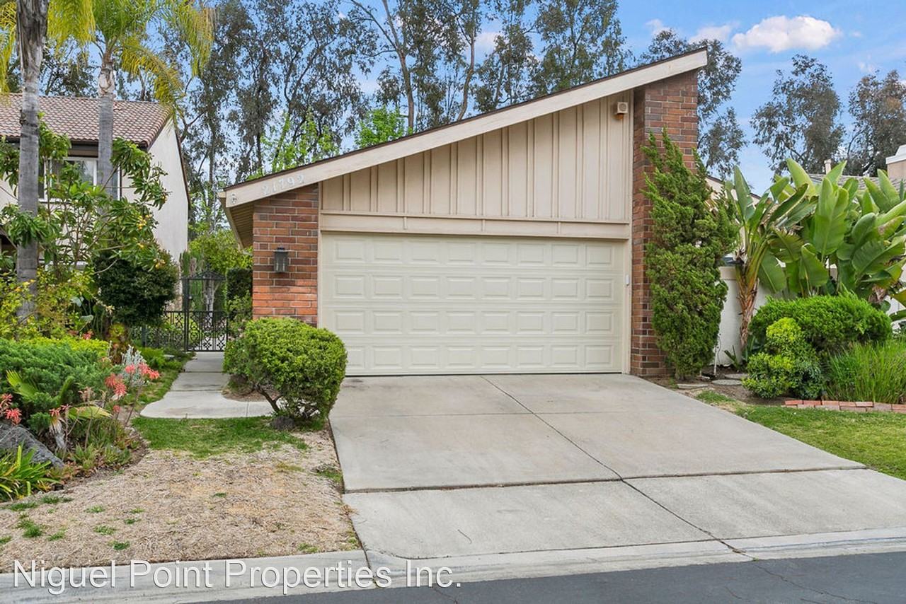 21792 Northwood Ln - Photo 2 of 44