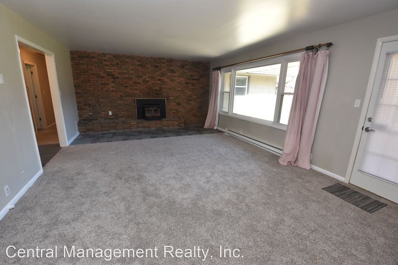 52536 Hickory Rd - Photo 3 of 30