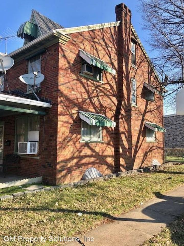 301 N Reservoir St - Photo 3 of 27