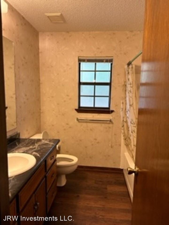 3579 Horne Hollow Rd - Photo 3 of 9