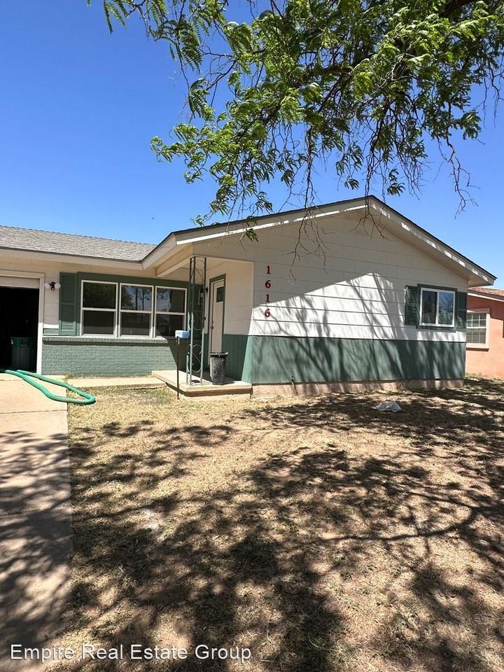 1616 E Penasco Dr - Photo 3 of 17