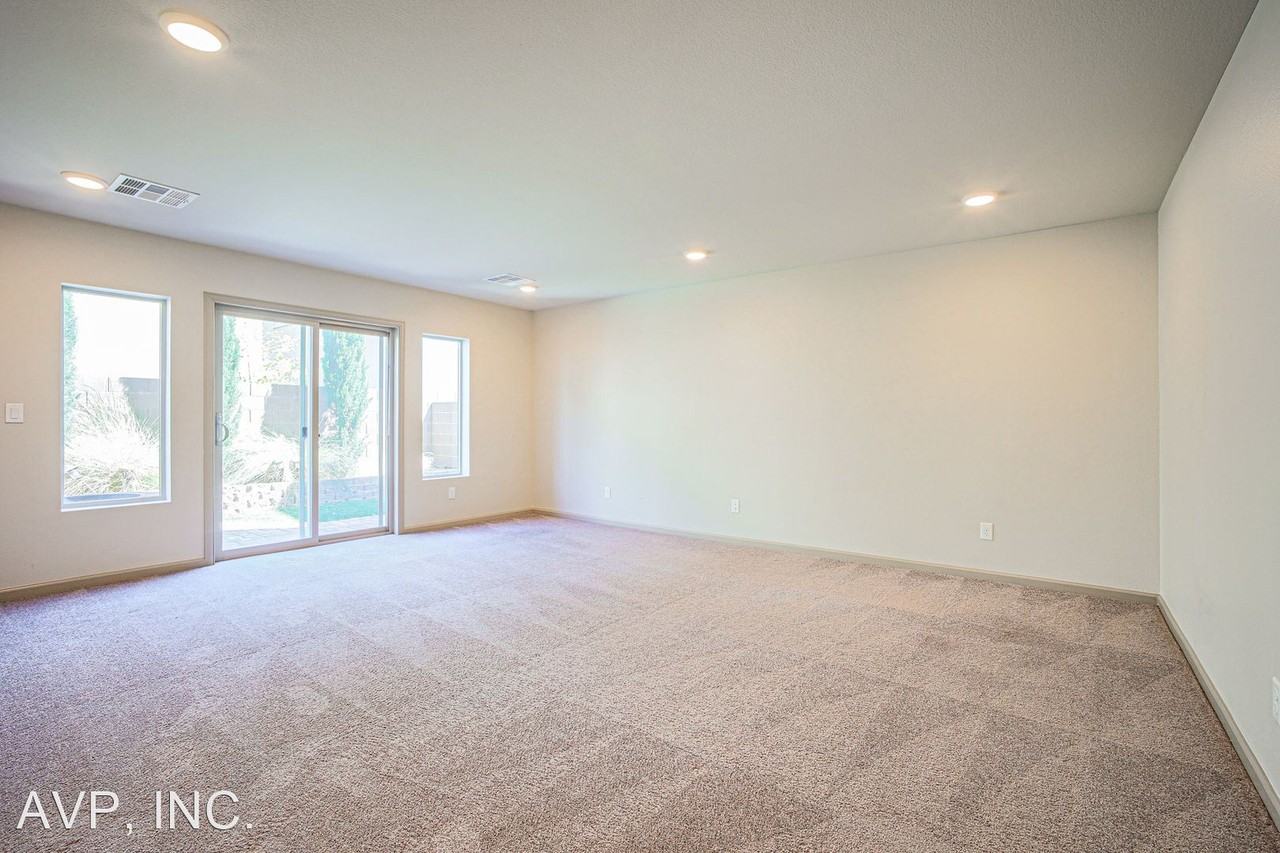 8052 Haywood Estate Ave - Photo 3 of 21