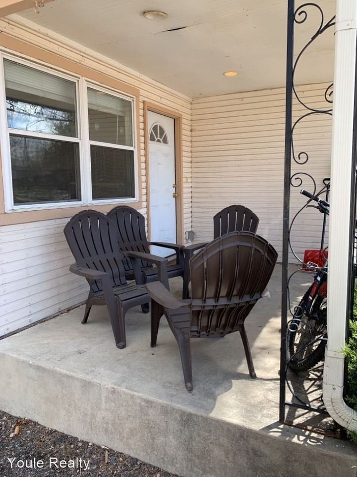 1218 Remington St - Photo 3 of 31