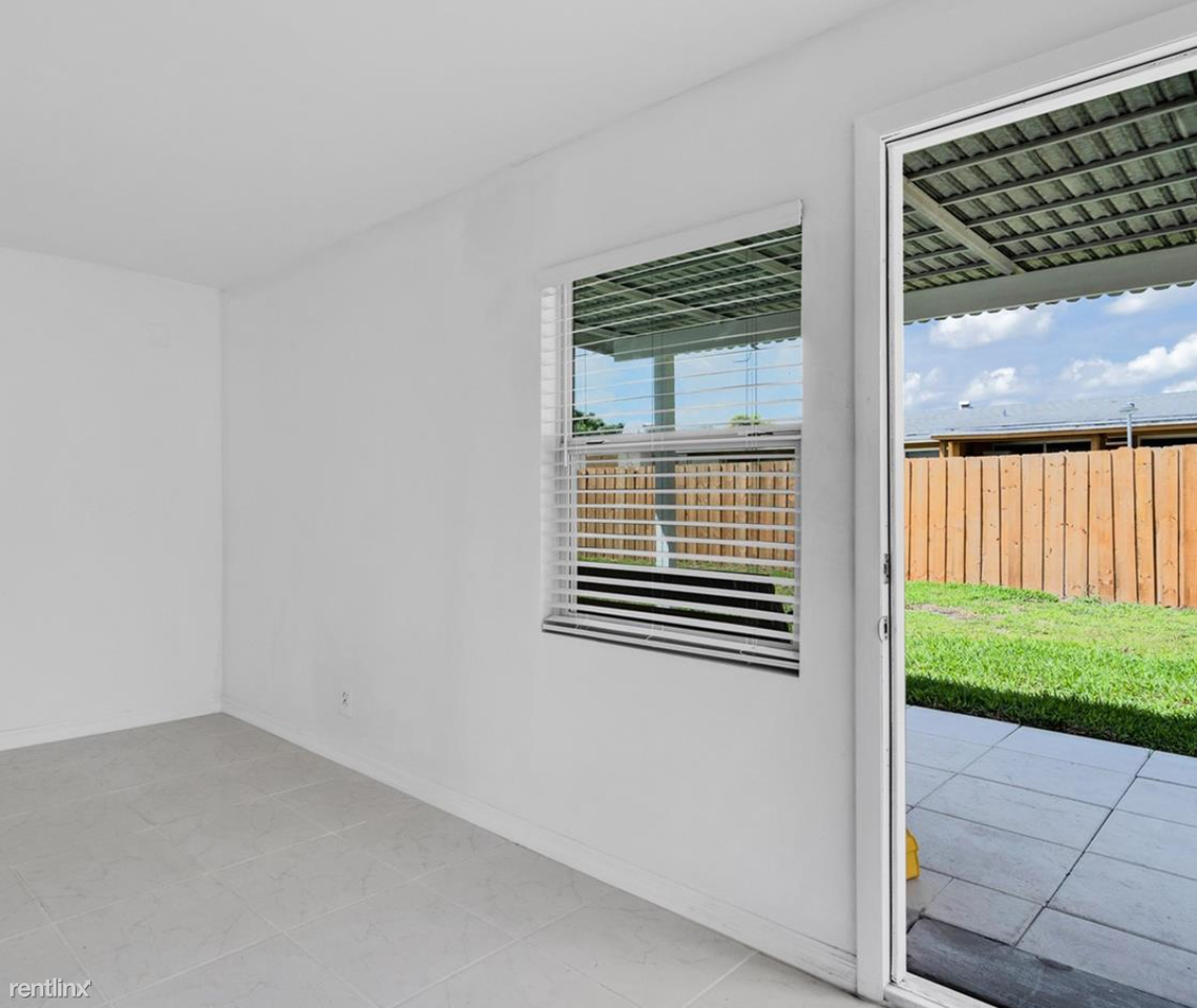 4921 Nw 12th Ct - Photo 2 of 4