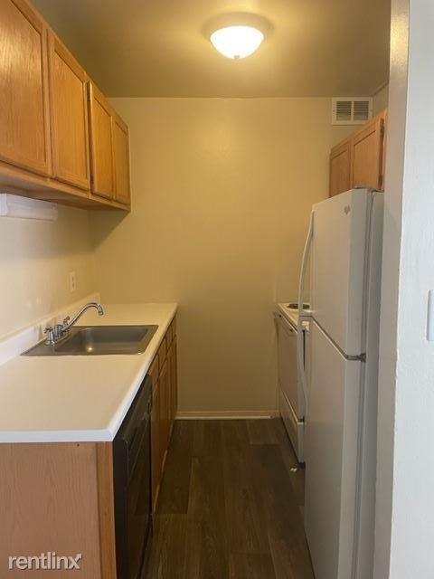 Wynwood Apartments - Photo 3 of 6