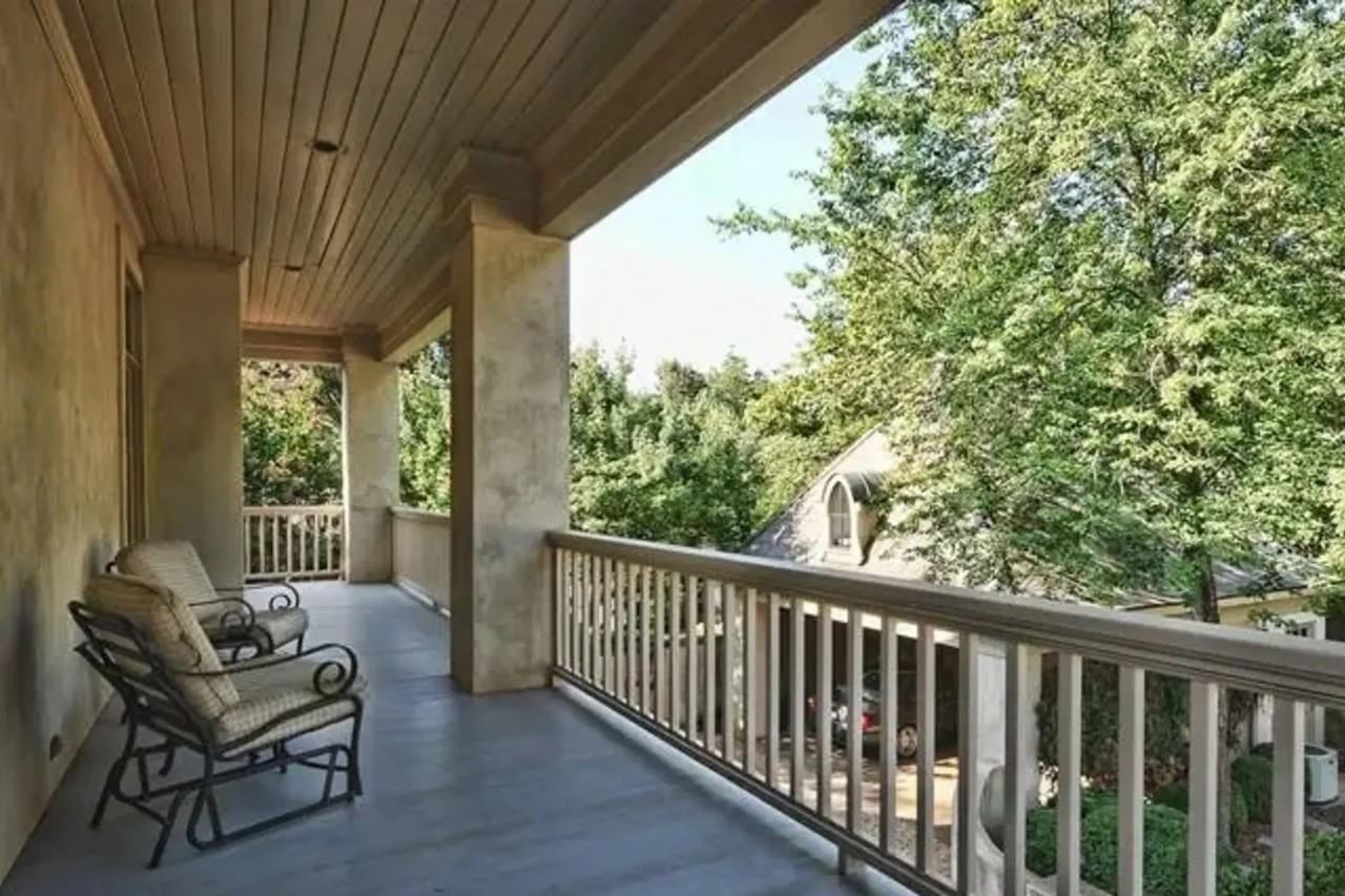 1414 Biltmore Dr - Photo 3 of 18