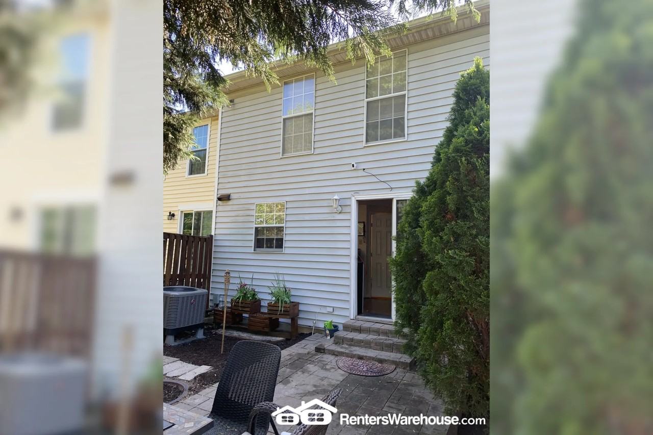 1756 Jacobs Meadow Dr - Photo 3 of 6