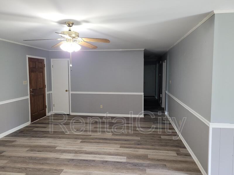 332 Burke Dr - Photo 2 of 15