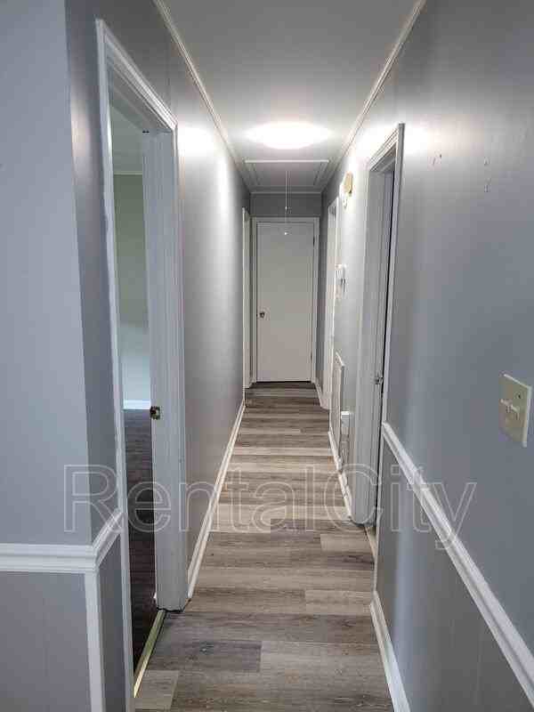 332 Burke Dr - Photo 3 of 15