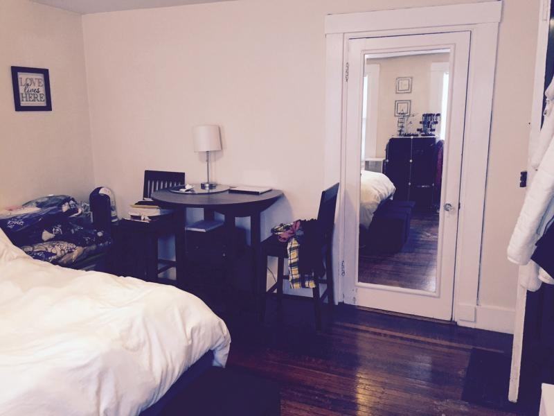 S Russell St #5 - Photo 4 of 6