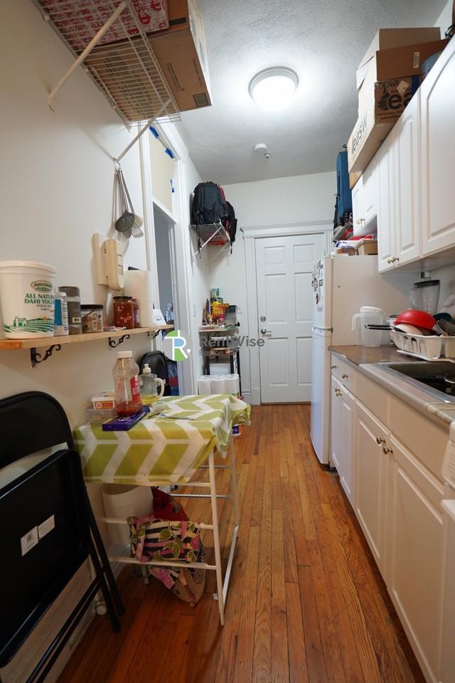 6 Camelot Ct #6 - Photo 7 of 17
