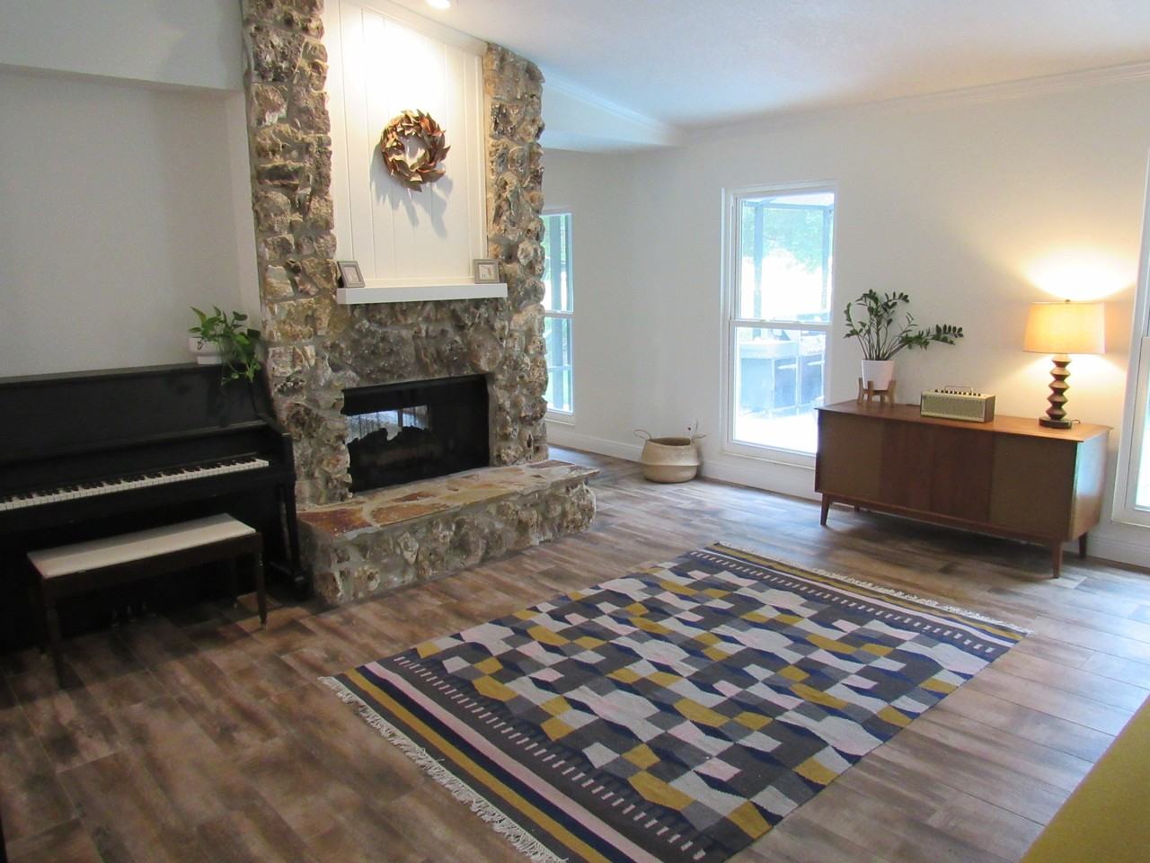 550 Bottlebrush Ct - Photo 2 of 19