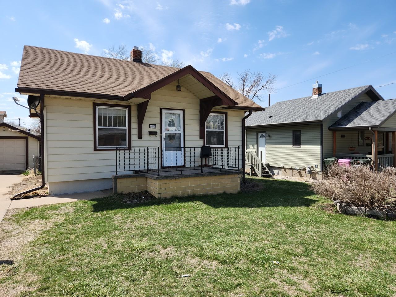 2419 S Cornelia St, Sioux City, IA 51106 2 Bedroom House for 900/month