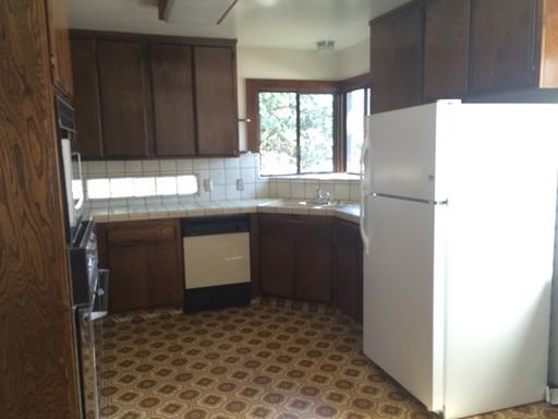 837 Washington St - Photo 2 of 17